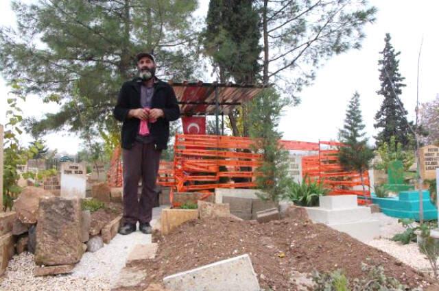 9 Aydır Mezar Başında Yatan Acılı Baba Erdoğan'a Seslendi: Hayatıma Son Vereceğim