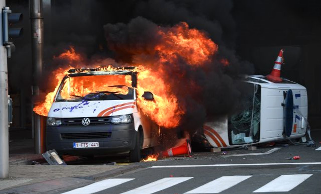  <a class='keyword-sd' href='/belcika/' title='Belçika'>Belçika</a>'da 'Sarı Yelekliler'in Protestolarına Polisten Sert Müdahale