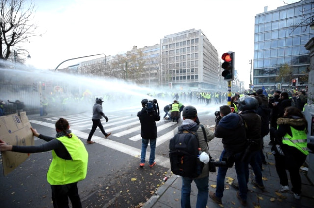 Belçika'da 'Sarı Yelekliler'in Protestolarına Polisten Sert Müdahale