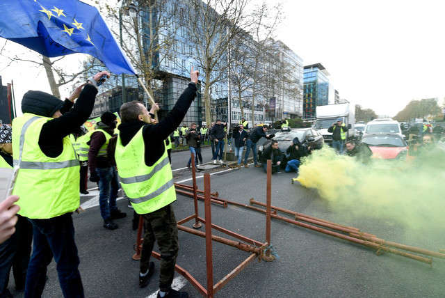 Belçika'da 'Sarı Yelekliler'in Protestolarına Polisten Sert Müdahale