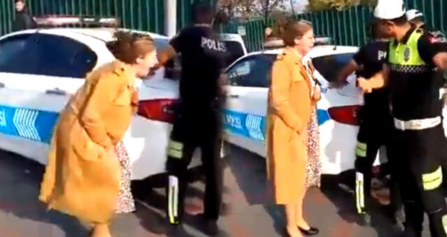 Emniyet'ten 'Çığlık atan kadın' Videosuyla İlgili Açıklama: İnceleme Başlatıldı Emniyet'ten 'Çığlık Atan Kadın' Videosuyla İlgili Açıklama: İnceleme Başlatıldı