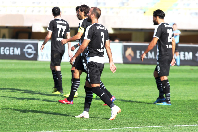 İzmir Derbisinde Altınordu, Altay'ı 2-1 ile Geçti!