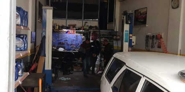 Tuvalete Giderken Belindeki Silah Ateş Aldı, Kalçasından Yaralandı