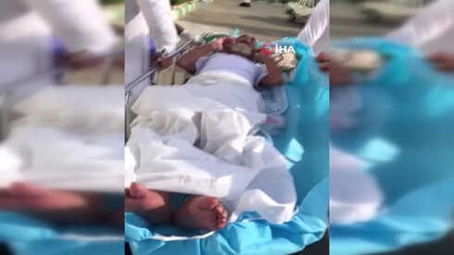 Bilinci Kapalı Müezzinin Ezan Okuması Görenleri Şaşırttı