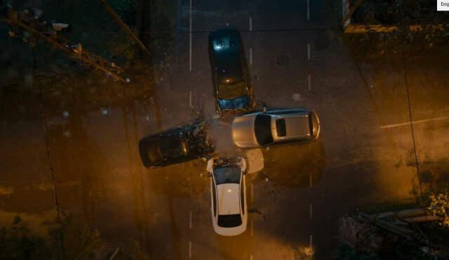 Çarpışma Dizisinde Skandal Hata! Final Sahnesinde Çarpışan Arabaların Hava Yastıkları Açılmadı Çarpışma Dizisinde Skandal Hata! Final Sahnesinde Çarpışan Arabaların Hava Yastıkları Açılmadı