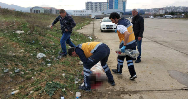 Hastane Otoparkında Boşandığı Karısı 19 Bıçak Darbesiyle Öldürdü Eski Karısını, Hastane Otoparkında 19 Bıçak Darbesiyle Öldürdü