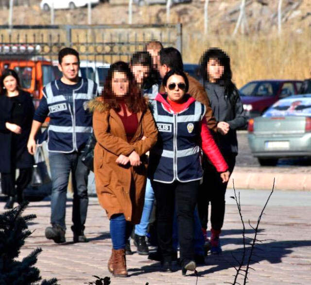 Fuhuş Pazarlığının Şifresi Polis Dinlemesine Takıldı: Müsaitsen Gel, Koli Geldi