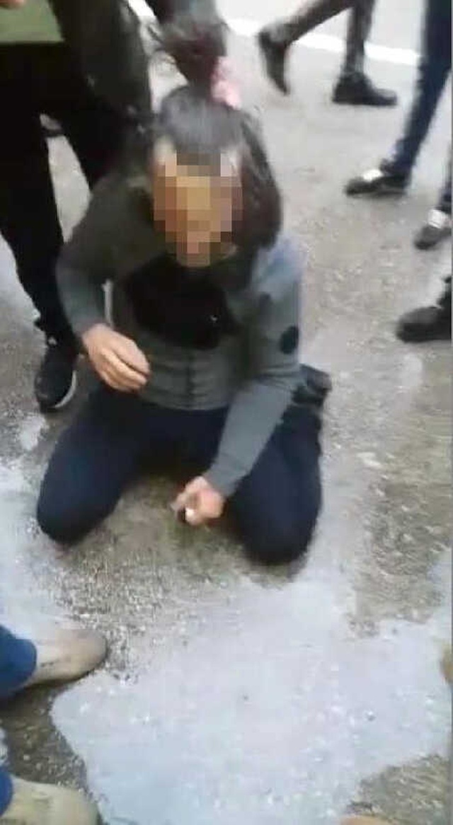 Kız Çocuğunu Taciz Ettiği İddia Edilen Şüpheli, Çocuğun Ağabeylerinden Meydan Dayağı Yedi