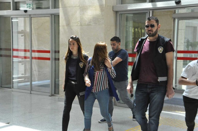 Mağdur Genç Kız, Ofisini Basıp Kendisini Döven Arkadaşlarını Affetti
