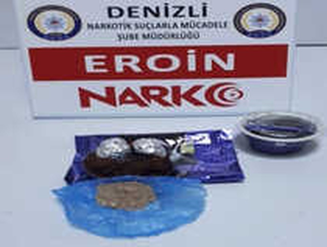 Sufle Kekin İçinden Çıkan Eroin, Polisi Bile Şaşırttı