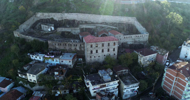 Bir Zamanlar Harabe Olan Kızlar Manastır'ı Yeni Görüntüsüne Kavuştu Bir Zamanlar Harabe Olan Kızlar Manastır'ı Yeni Görüntüsüne Kavuştu