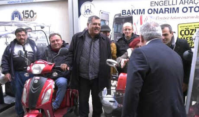 Engelliler, Kendileri İçin Yapılacak Külliye Projesi Toplantısına Asansör Bozuk Olduğu İçin Katılamadı