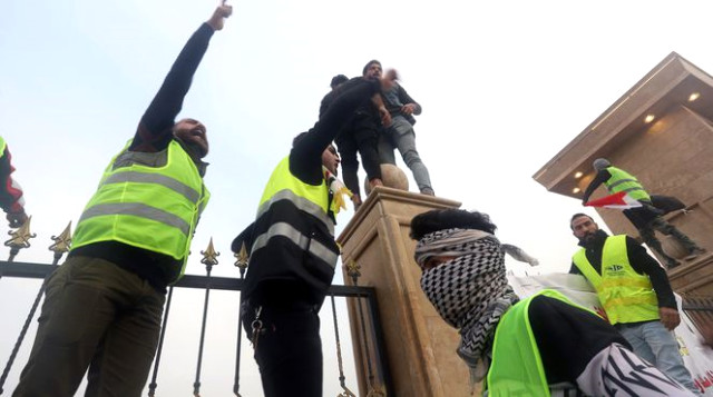 Fransa'daki 'Sarı Yelekliler' Protestosu Irak'a Sıçradı