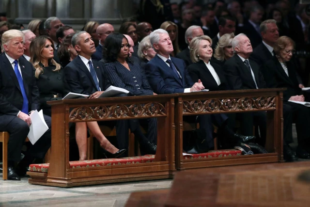 ABD'nin Başkanlık Koltuğuna Oturmuş Dört İsim, Baba Bush'un Cenaze Töreni İçin Yan Yana Geldi