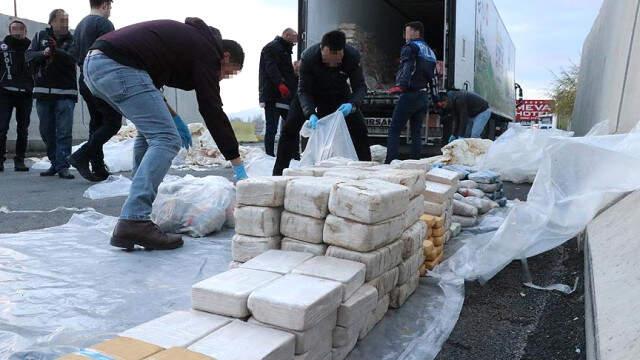 Erzincan'da Durdurulan Bir TIR'da 1 Ton 271 Kilogram Eroin Yakalandı