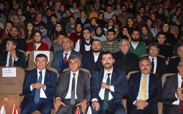 Ahmet Davutoğlu'ndan Sert Sözler: Para ile Tutulmuş Adamlar, Troller Algı Oluşturuyor