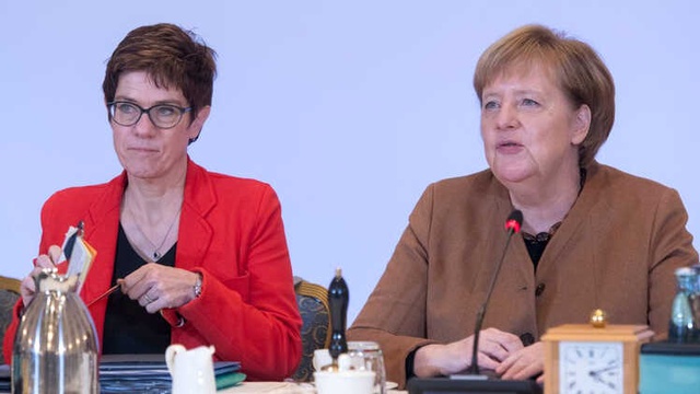 Almanya'da İktidarın Büyük Ortağı Cdu, Angela Merkel'in Yerine Yeni Liderini Seçiyor