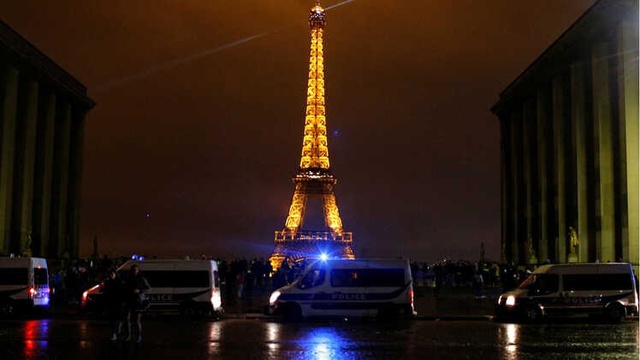 Sarı Yelekliler Protestoları: Paris'teki Turistik Mekanlar Yarın Kapalı Olacak