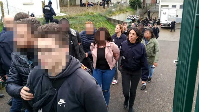 Sarı Yelekliler Protestoları: Paris'teki Turistik Mekanlar Yarın Kapalı Olacak
