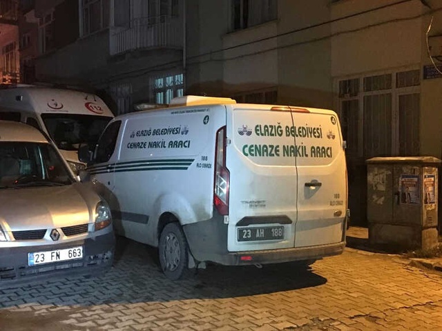 Genel Cerrah, Öğrenci Evinde Bıçaklanarak Öldürüldü