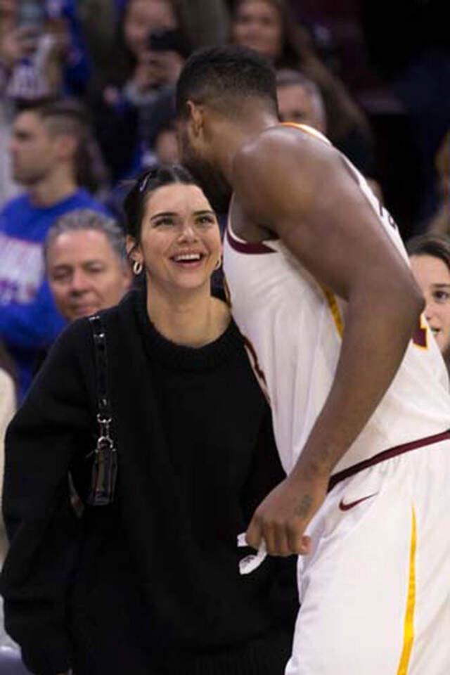 Ünlü Model Kendall Jenner, NBA Maçını Karıştırdı: Bu Kadını Maça Almayın