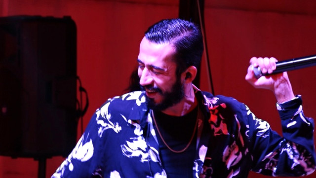 45. Pantene Altın Kelebek Ödülleri'nde En İyi Şarkı Ödülünü Ünlü Rapçi Gazapizm Kazandı