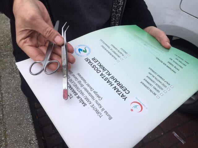 Doktordan Skandal Teklif! Genç Kızın Eline Makası Verip 