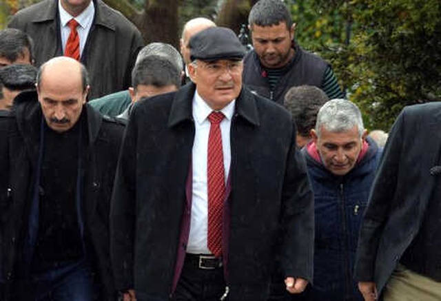 MHP'den İstifa Edip İYİ Parti'ye Geçen Burhanettin Kocamaz'dan Yerel Seçim İtirafı: Tüm Partilerden Davet Aldım