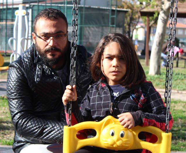 Öğretmenin, İşitme Engelli Öğrenciyi Dövdüğü Anlar Kameraya Yansıdı