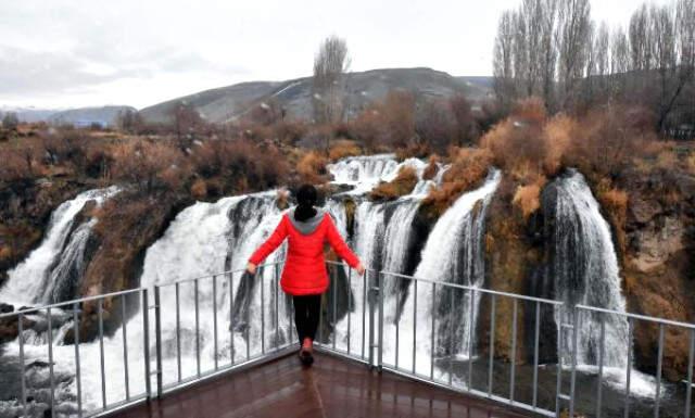 Muradiye Şelalesi, 4,5 Milyon Liralık Projeyle Yenilendi