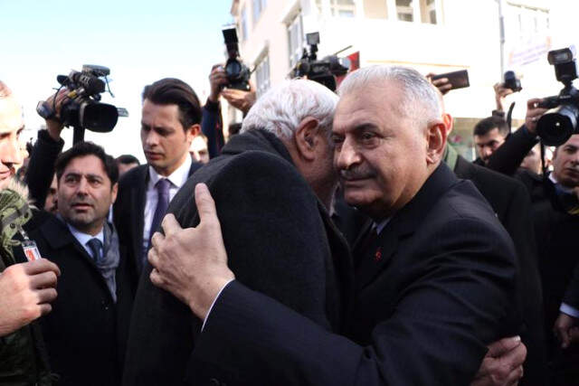 Binali Yıldırım, Yakın Korumalığını da Yapan Şehit Emniyet Müdürü'nün Cenaze Töreninde Gözyaşlarına Boğuldu