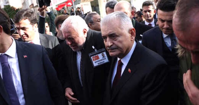 Binali Yıldırım, Yakın Korumalığını da Yapan Şehit Emniyet Müdürü'nün Cenaze Töreninde Gözyaşlarına Boğuldu