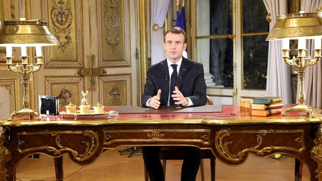 Macron, 