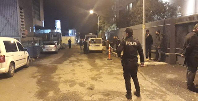Son Dakika! İstanbul'da Cengiz Holdingin Arka Bahçesinde Bomba Bulundu İstanbul'da Cengiz Holdingin Arka Bahçesinde Bomba Bulundu