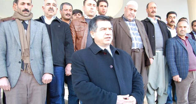 Ankara'daki Tren Kazasında HDP Belediye Başkanı Adayı Yusuf Yetim Hayatını Kaybetti Ankara'daki Tren Kazasında HDP Belediye Başkan Adayı Yusuf Yetim Hayatını Kaybetti