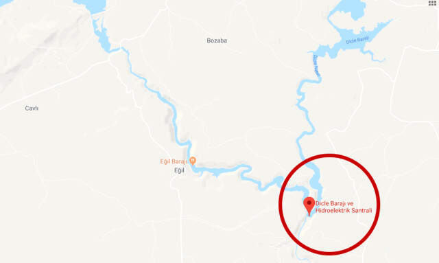 Diyarbakır'ın Eğil İlçesinde Dicle Barajı'nın Kapaklarından Biri Koptu, Valilik Vatandaşları Uyardı Diyarbakır'ın Eğil İlçesinde Dicle Barajı'nın Kapaklarından Biri Koptu