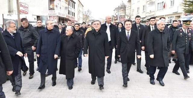 Abdullah Gül, Ahmet Davutoğlu ve Ali Babacan Cenaze Törenine Bir Araya Geldi