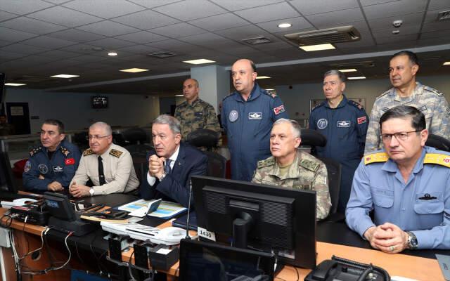 Bakan Akar, Karacak'ın İlk Kez Vurulduğu Operasyonu Böyle İzledi