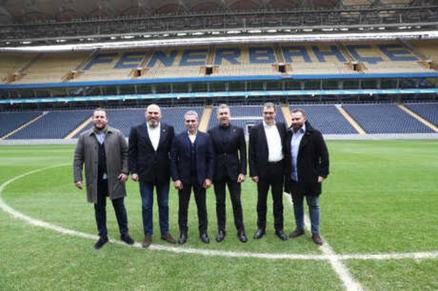 Fenerbahçe'nin Başına Geçen Ersun Yanal, Ülker Stadını Gezdi