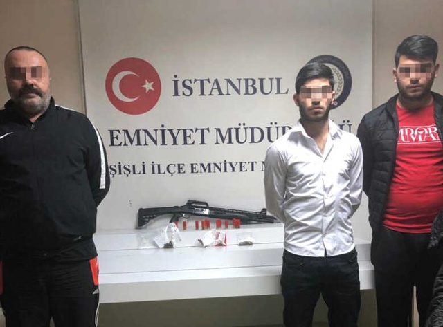 <a class='keyword-sd' href='/istanbul/' title='İstanbul'>İstanbul</a>'da 'Ayı' Lakaplı Torbacı ve Oğulları Kıskıvrak Yakalandı