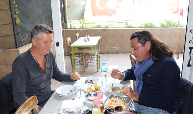 Kış Aylarının Vazgeçilmezi Sulu Muğla Kebabı'nı Tatmak İçin Yunanistan'dan Akın Akın Geliyorlar Kış Aylarının Vazgeçilmezi Sulu Muğla Kebabı'nı Tatmak İçin Yunanistan'dan Akın Akın Geliyorlar