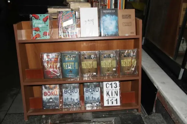 Çaldığı Kitabı Geri Getiren Köpek, Dönerle Ödüllendirildi