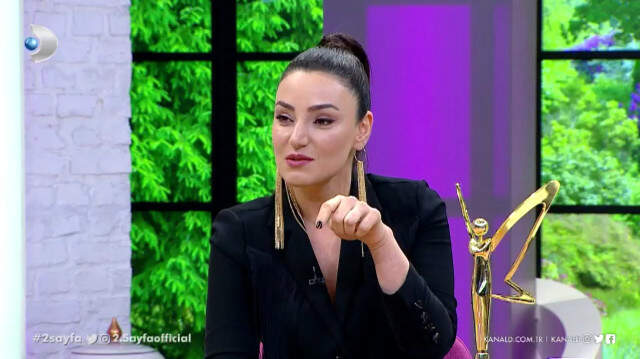 Sevcan Orhan, Dilber Ay Taklidiyle İzleyenleri Kahkahaya Boğdu