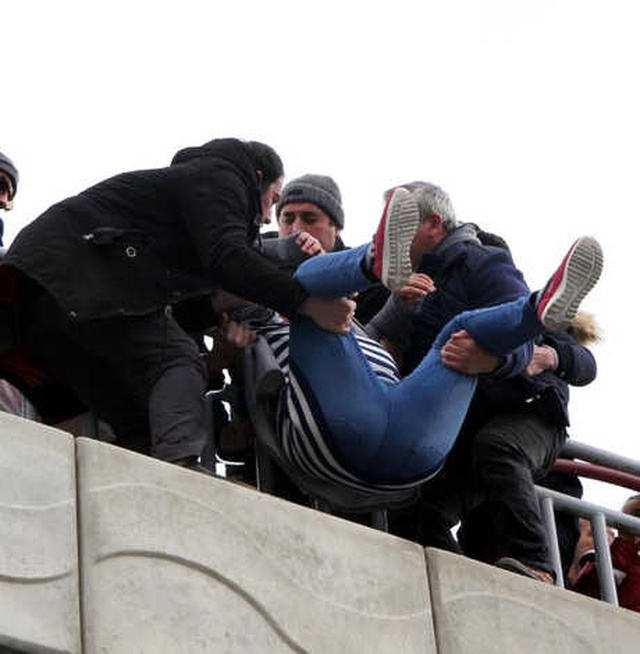 İntiharına Polisin Engel Olduğu Kadın, Sinir Krizi Geçirdi