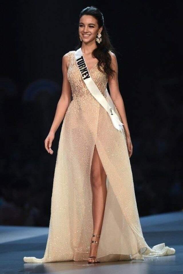 2018 güzeli seçilen Tara Madelein De Vries, Kainat Güzellik Yarışmasında Dereceye Giremedi