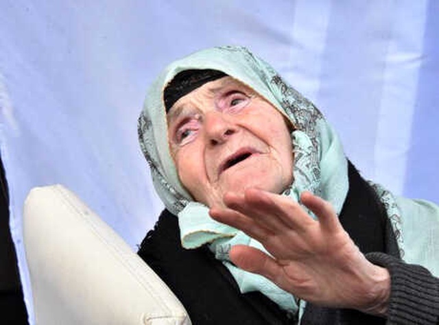 Cumhurbaşkanı Erdoğan, Yaşlı Kadının Torunu İçin İş İsteğini Geri Çevirmedi