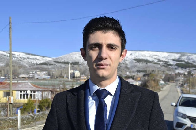 Bu Yolda Fizik Kuralları İşlemiyor! Boşa Alınan Araçlar, Yokuş Yukarı Çıkıyor