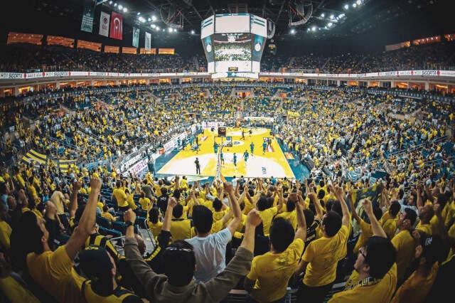 Fenerbahçe, 15 Sayı Geriden Gelerek CSKA'yı Devirdi