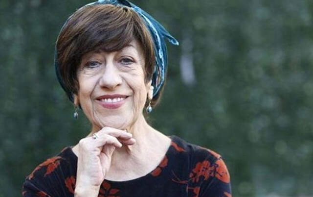 Yoğun Bakımda Olan Ünlü Oyuncu Ayşen Gruda'nın Doktorundan Açıklama: Konuşabiliyor Ünlü Oyuncu Ayşen Gruda'nın Doktorundan Açıklama: Şu An Bilinci Açık