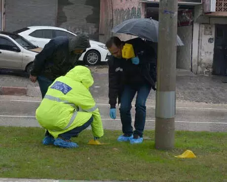 Adana'da İYİ Parti İlçe Binasına Silahlı Saldırı Düzenlendi